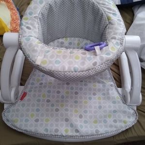 Baby sit up chair